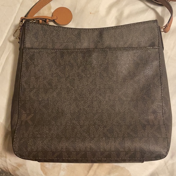 Michael Kors Crossbody Purse and Wallet - Picture 5 of 16